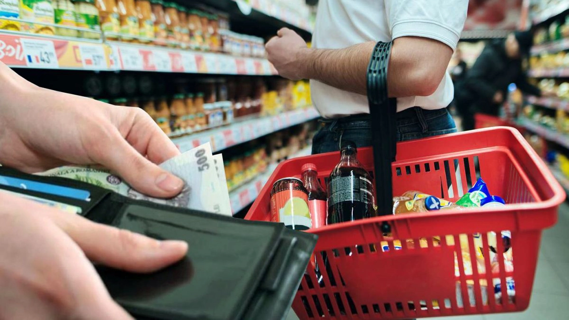 Scumpiri de până la 12% la alimente din martie