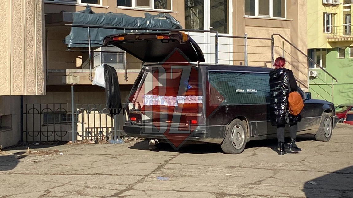 Jale la IML Iaşi. Morţii din accidentul rutier de la Bălţaţi, ridicaţi şi duşi acasă de către rude - EXCLUSIV, FOTO, VIDEO
