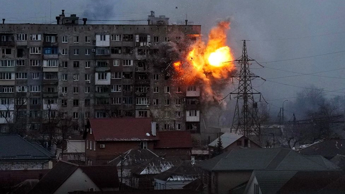Armata rusă, atac necontenit asupra orașului Mariupol