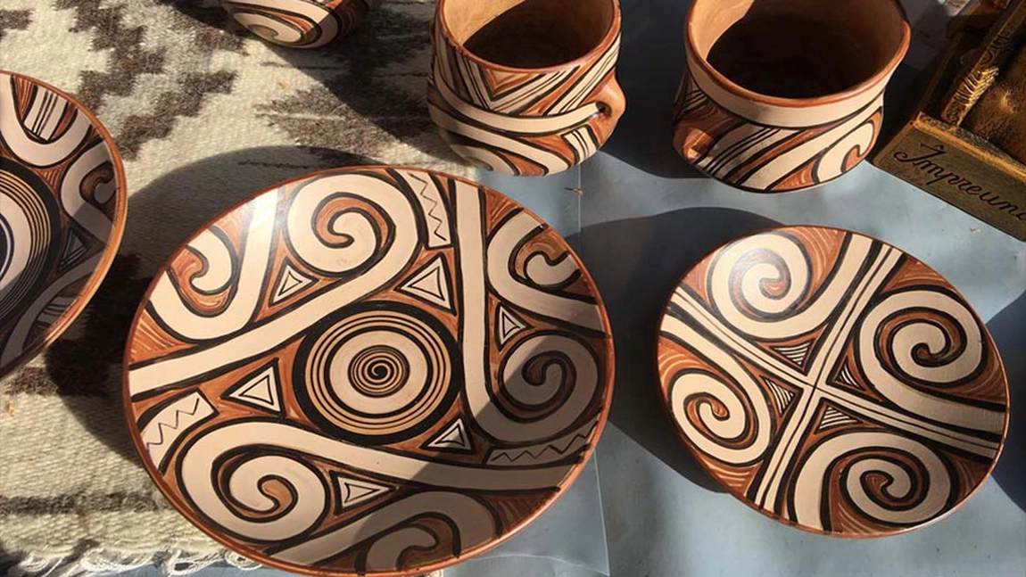Expoziția de ceramică și textile „Odă bucuriei” la Muzeul Unirii din cadrul CMNM Iași