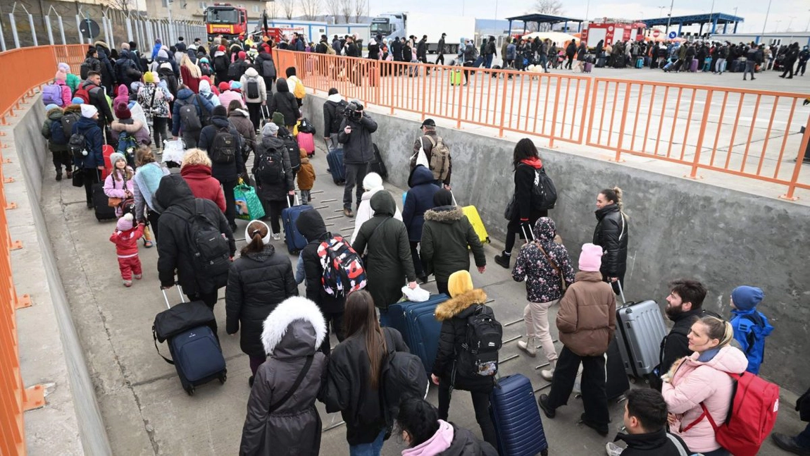 44 de refugiați ucraineni, angajați în România. Ministrul Marius Budăi a făcut anunțul