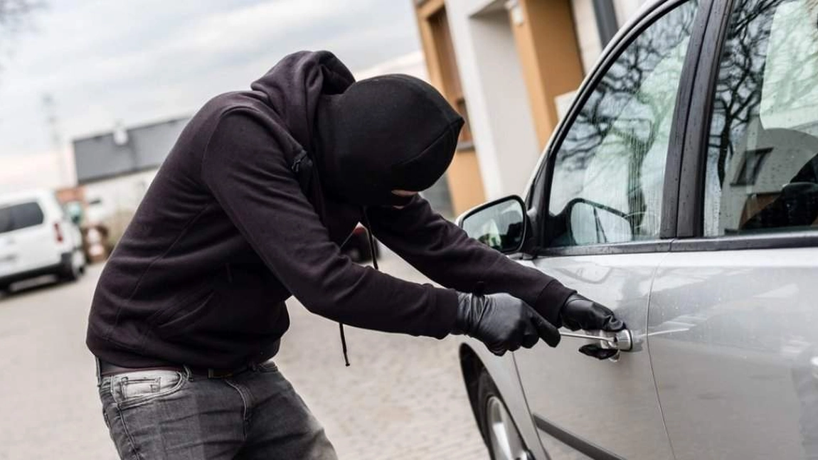 Ieșean, reținut după ce un bărbat și-a cumpărat o mașină! De unde a izbucnit scandalul