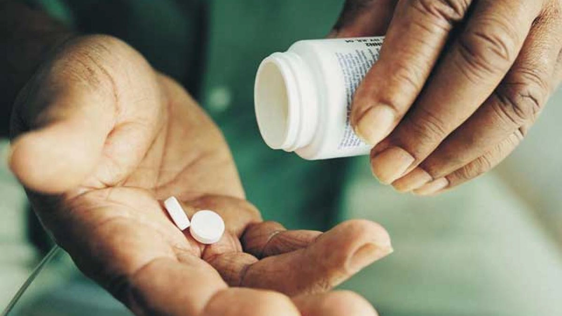 Trebuie să iei protecție pentru stomac în timpul tratamentului cu antibiotice? Iată ce spun medicii