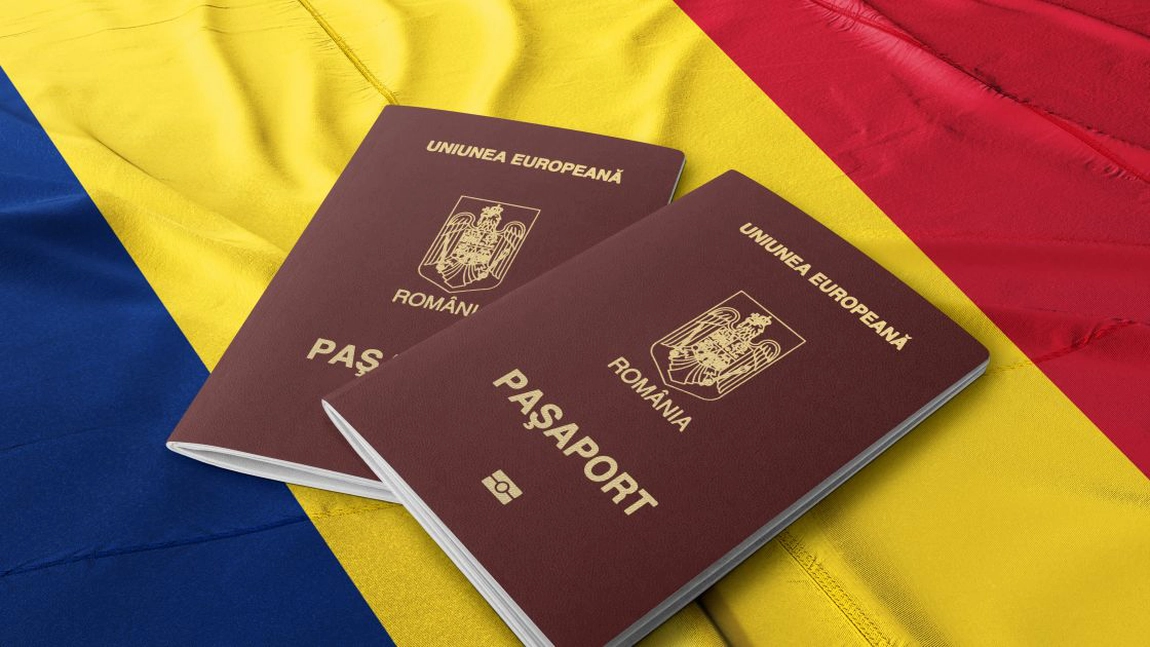 Centrele de eliberare a paşapoartelor vor fi dechise şi mâine. Ce spun românii care se gândesc să plece din ţară de teama războiului