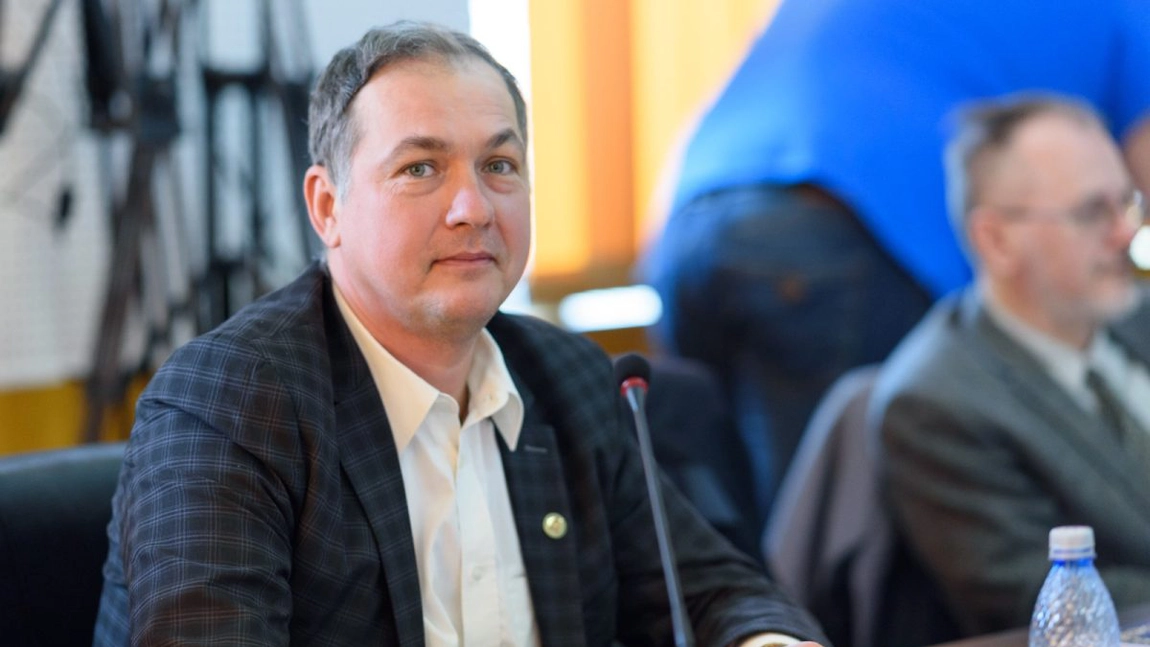 CJ Iași va publica toate posturile vacante din instituție! Proiectul a fost inițiat de consilierul PMP Radu Ursanu