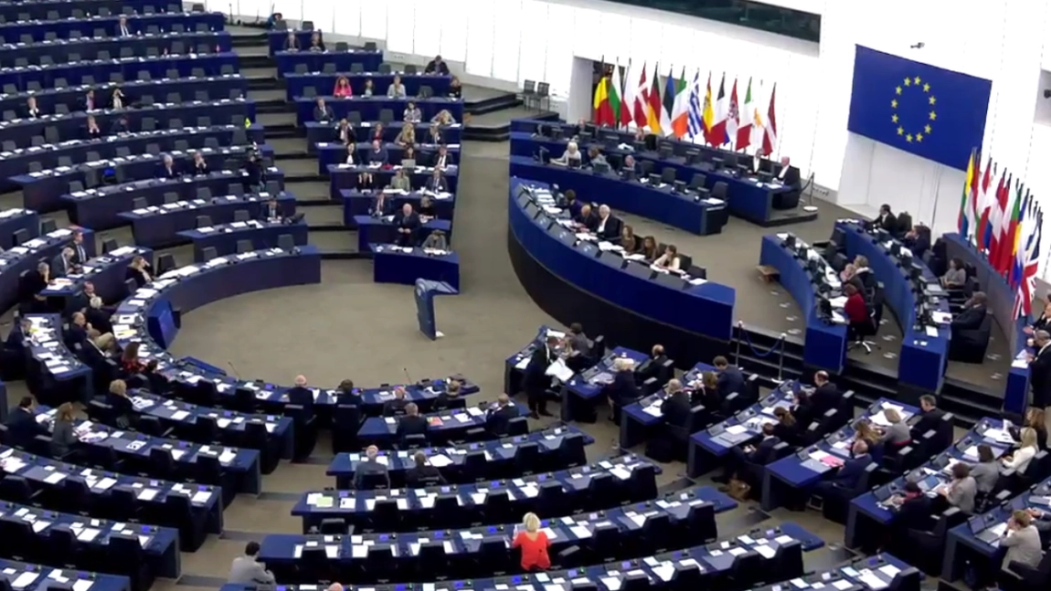 Parlamentul European gata să acorde Ucrainei statutul de țară candidată la UE