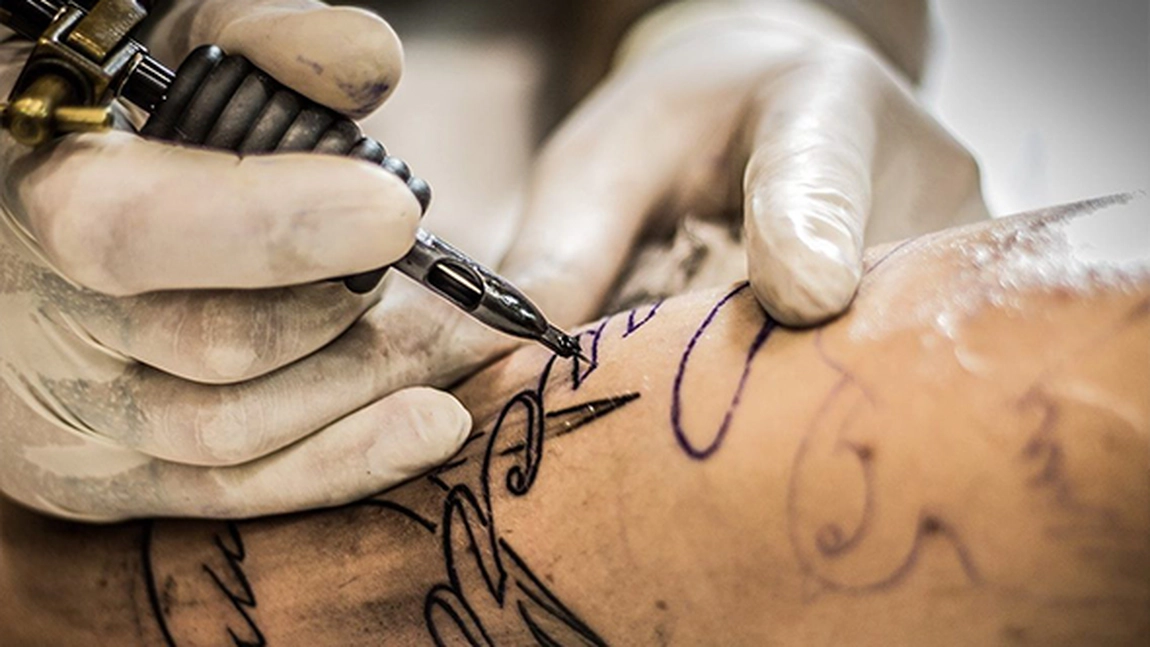 Citate scurte pe care le poți transforma în tatuaje: Idei pentru bărbați
