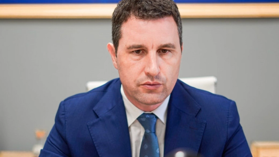 Ministrul Mediului, Tánczos Barna, declarații de presă despre incendiile de vegetație. Ce amenzi riscă cei ce își incendiază terenurile