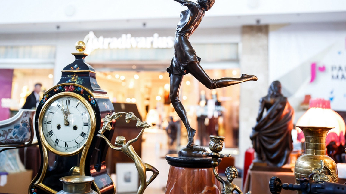 Weekend-ul de Artă și Antichități aduce atmosfera vintage în Palas