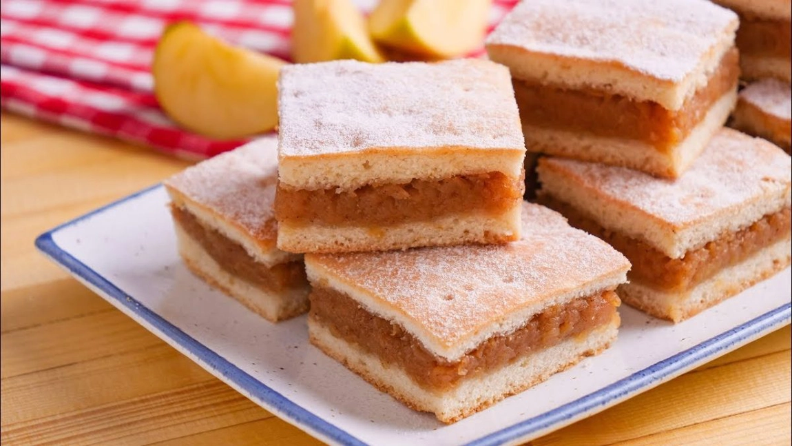 Aluat pentru plăcintă cu mere. Cum să pregătești rapid un aluat fraged și o plăcintă delicioasă după rețeta bunicii