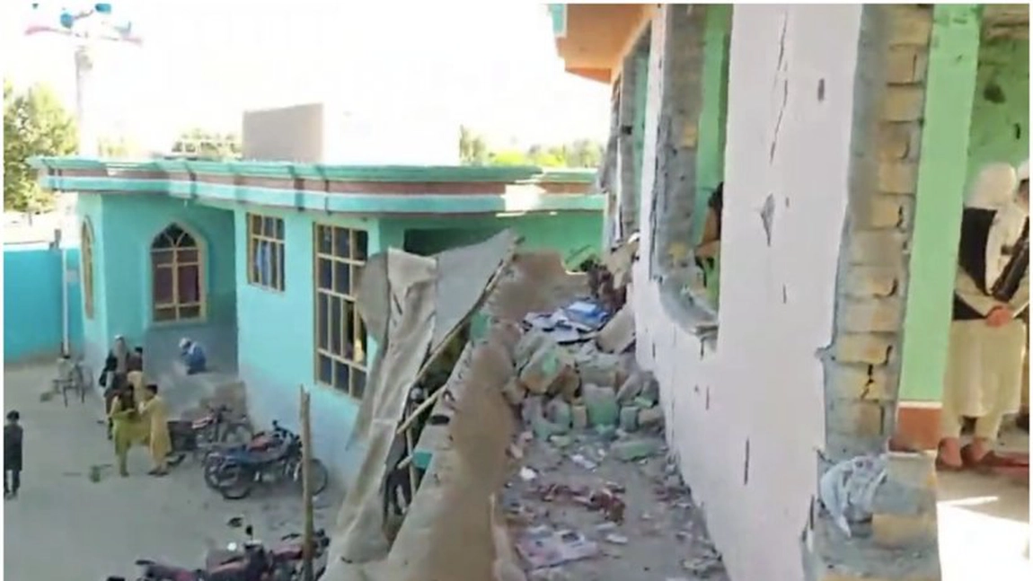 Explozie la o moschee din Afganistan. 33 de persoane au murit în urma atacului