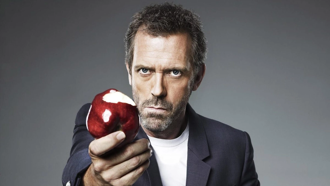 Cum arată acum Hugh Laurie. Actorul din celebrul serial Dr. House a ajuns de nerecunoscut