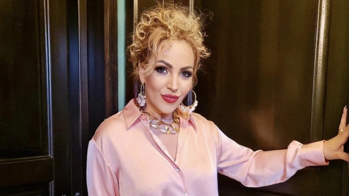 Ce vârstă are Jeni Nicolau? Cum a slăbit cântăreața 20 kilograme