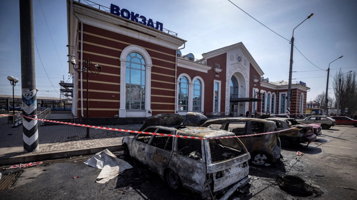 Măcelul din gara de la Kramatorsk. Ruşii ar fi folosit muniție interzisă de legea internațională