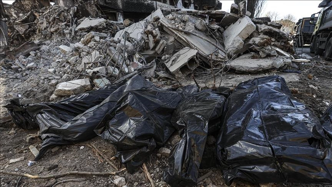 Un alt masacru comis de armata rusă în apropiere de Kiev. Cel puţin nouă civili au fost găsiţi morţi, cu urme de tortură