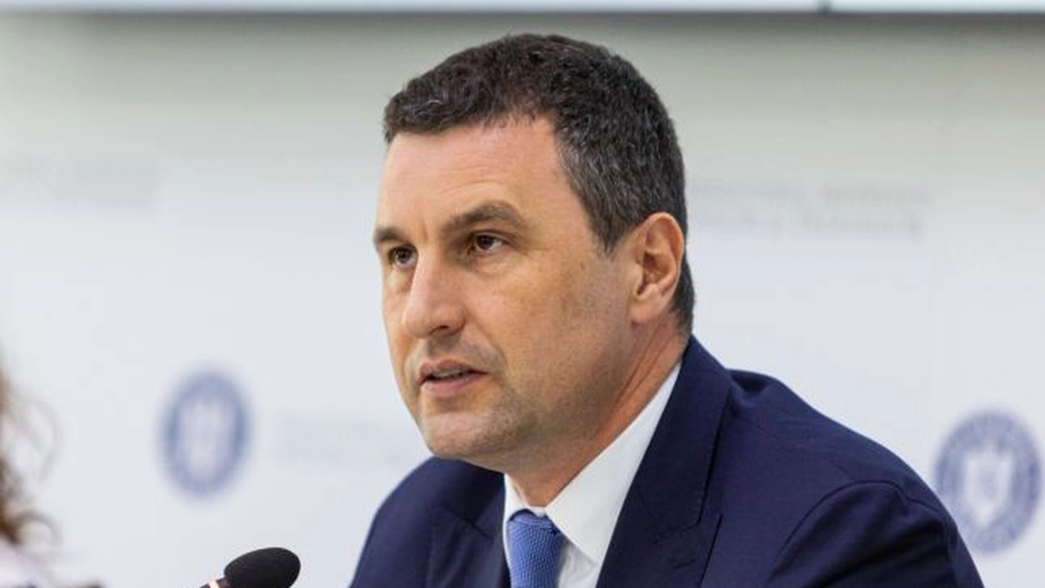 Ministrul Tanczos Barna, apărat de Kelemen Hunor în scandalul intonării imnului secuiesc la meciul de hochei - VIDEO