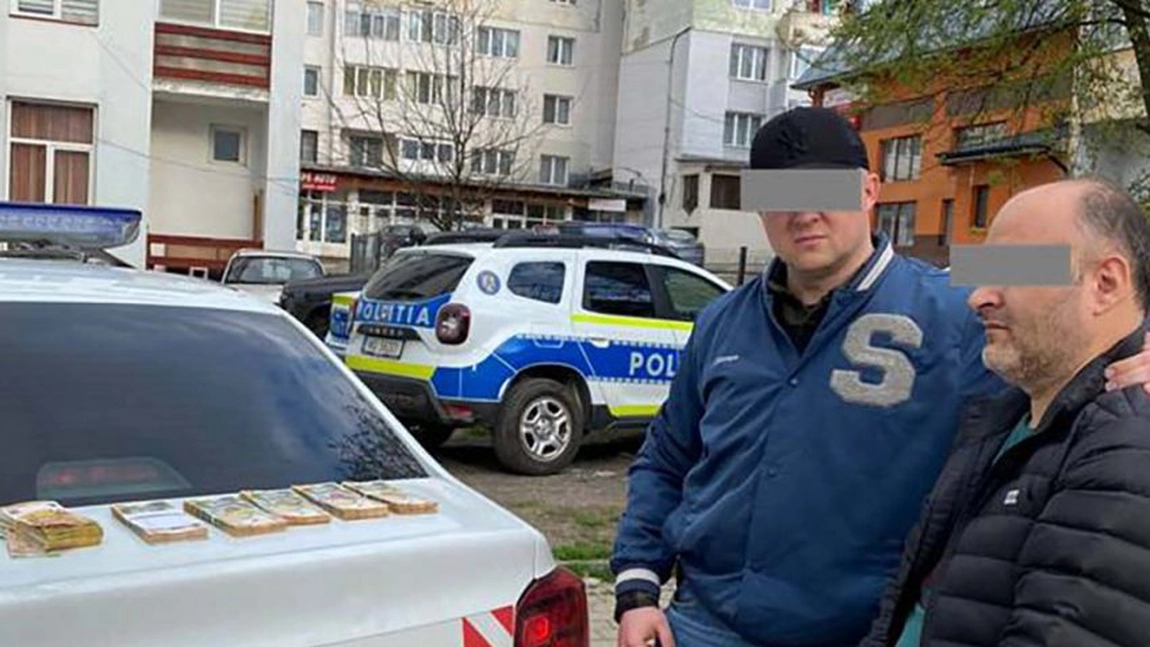  Un bărbat din Iași a furat o sumă colosală de la o casă de schimb valutar din Vatra Dornei - FOTO