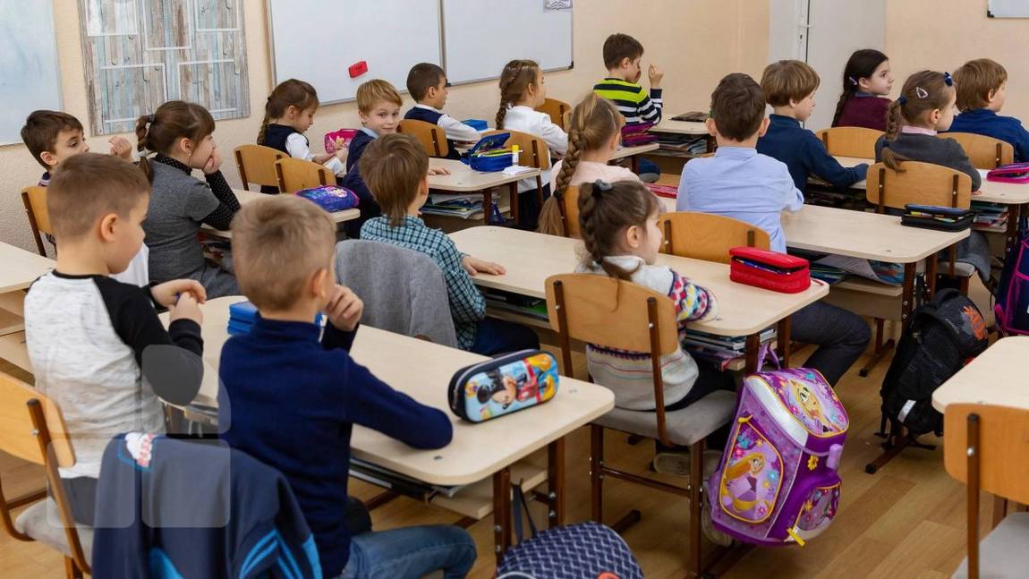 Părinții votează în ce perioadă intră copiii în vacanță