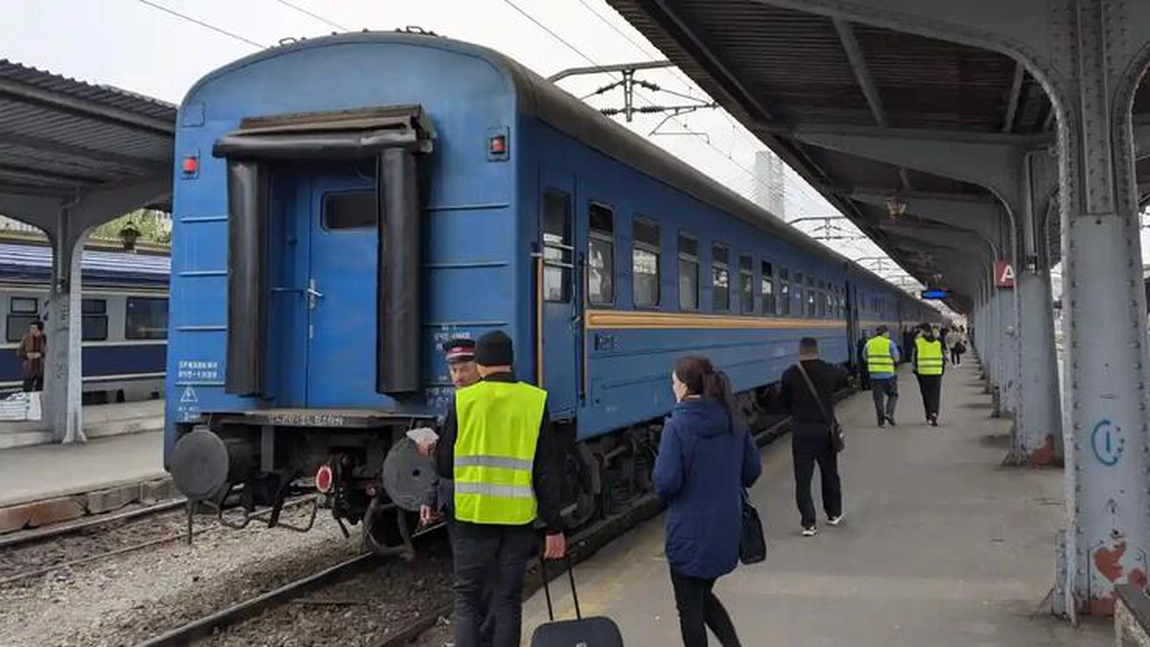 Experiența unui jurnalist american, călător într-un tren de noapte București-Chișinău: «Ca pe vremea lui Stalin!»
