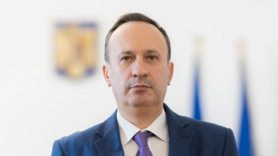 Posibilă moţiune simplă împotriva ministrului Adrian Câciu. Ionuţ Mosteanu: „Dacă nu va veni la Ora ministrului, mâine depunem”