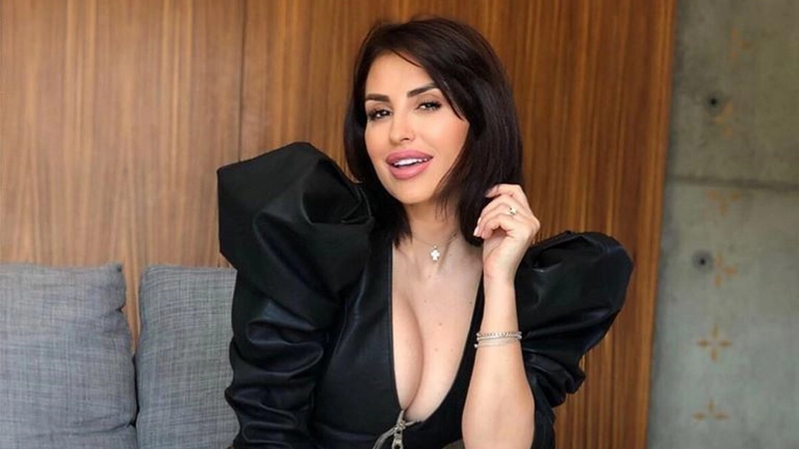 Roxana Blagu și-a făcut o nouă operație estetică. Cum arată vedeta după intervenția făcută fără acordul soțului