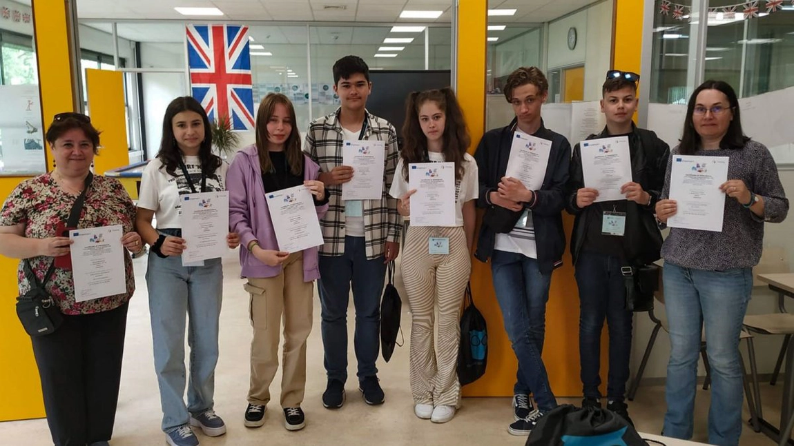 Șase elevi de la Școala Gimnazială „Ionel Teodoreanu” din Iași au plecat în Olanda cu Erasmus! De ce surprize au avut parte ieșenii în călătoria lor