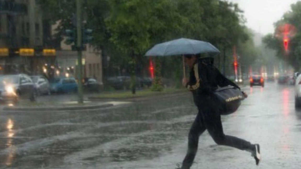 Ploaie torențială și furtună în comuna Ruginoasa, județul Iași - VIDEO