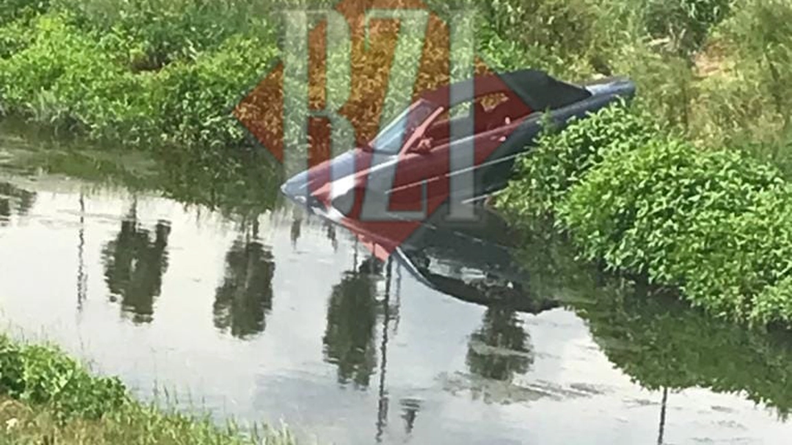 Un BMW decapotabil a zburat în Bahlui! Din fericire nu sunt victime - EXCLUSIV, GALERIE FOTO, VIDEO, UPDATE