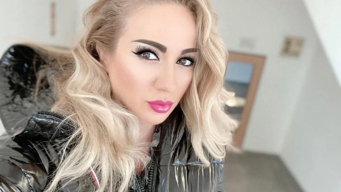 Rocsana Marcu face furori pe Instagram. Frumoasa vedetă a renunțat la televiziune și are succes în afaceri