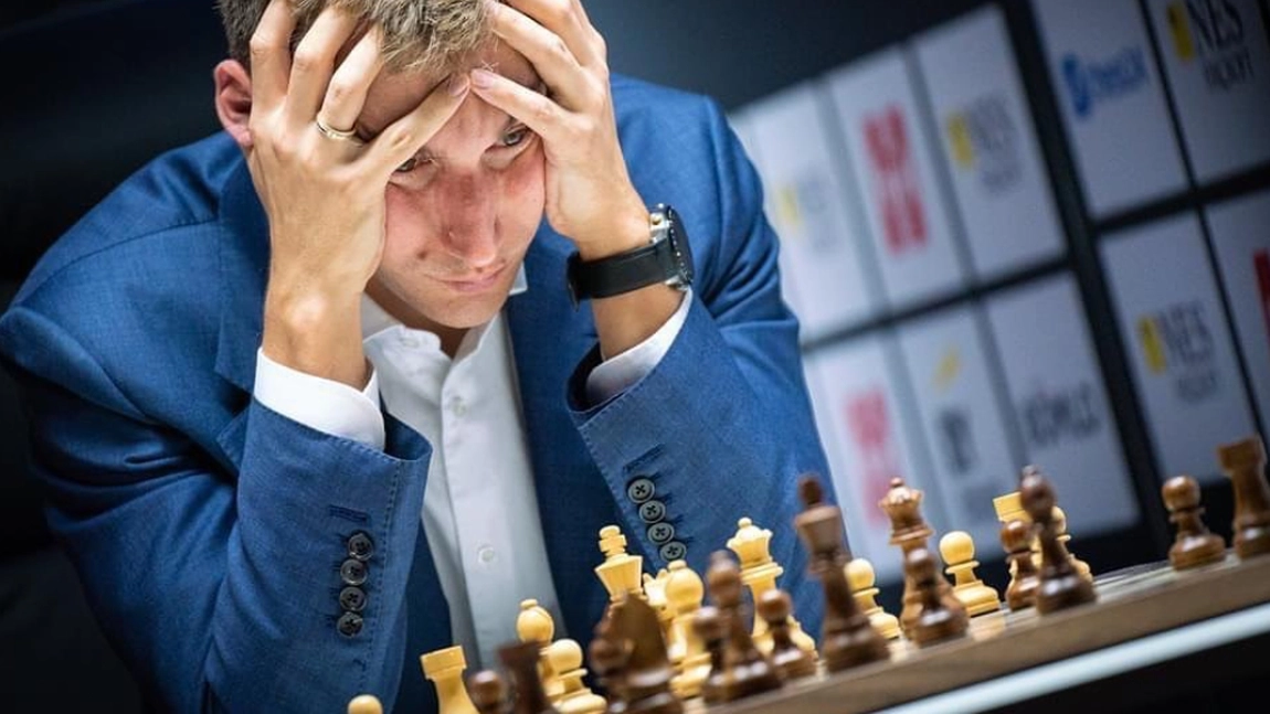 Maestrul la șah, Serghei Karjakin, a fost premiat de Vladimir Putin, după ce Federația Internațională de Șah l-a suspendat pentru că a susținut invadarea Ucrainei