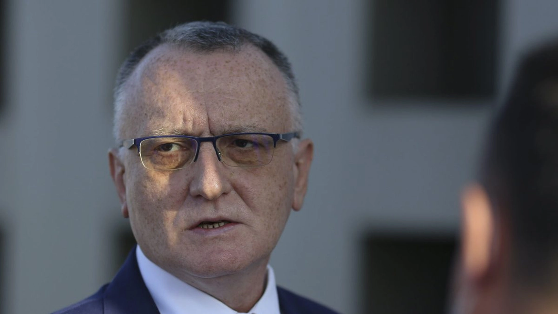Ministrul Sorin Cîmpeanu, mesaj emoționant de Ziua Învățătorului