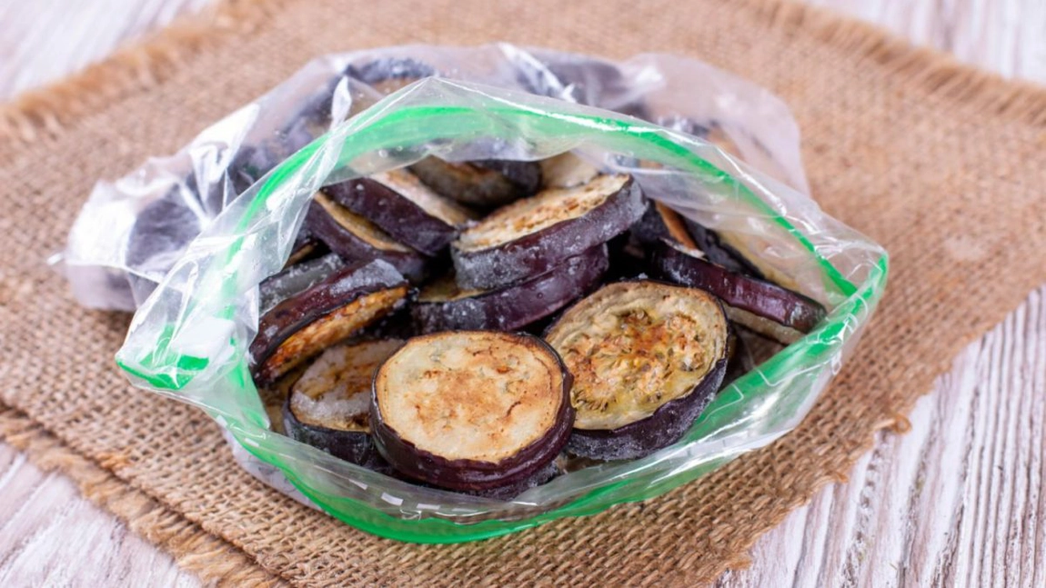 Vinete crude la congelator pentru iarnă. Cum să pui corect la înghețat aceste legume