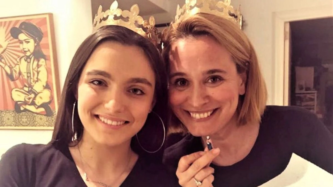 Fiica Andreei Esca a absolvit cursurile instituției University For the Creative Arts, din Anglia. Primele imagini de la ceremonie