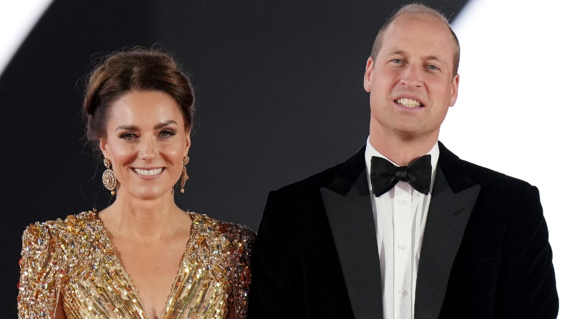 Prințul William și Kate Middleton, surprinși în ipostaze romantice - VIDEO