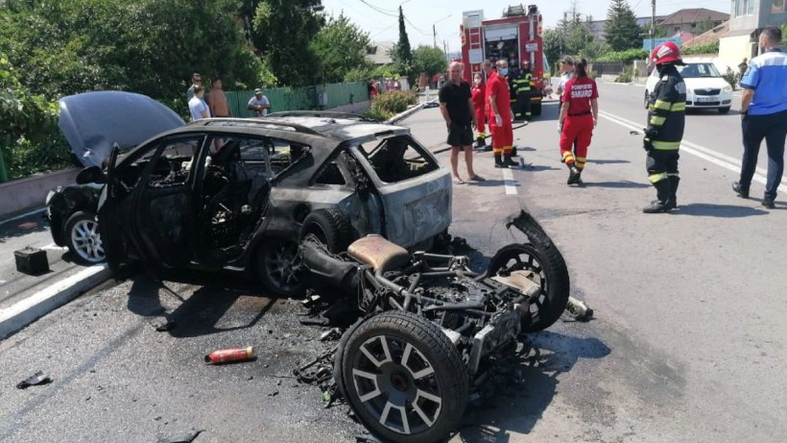 Un bărbat a murit pe loc într-un accident urmat de incendiu în Valu lui Traian, Constanţa