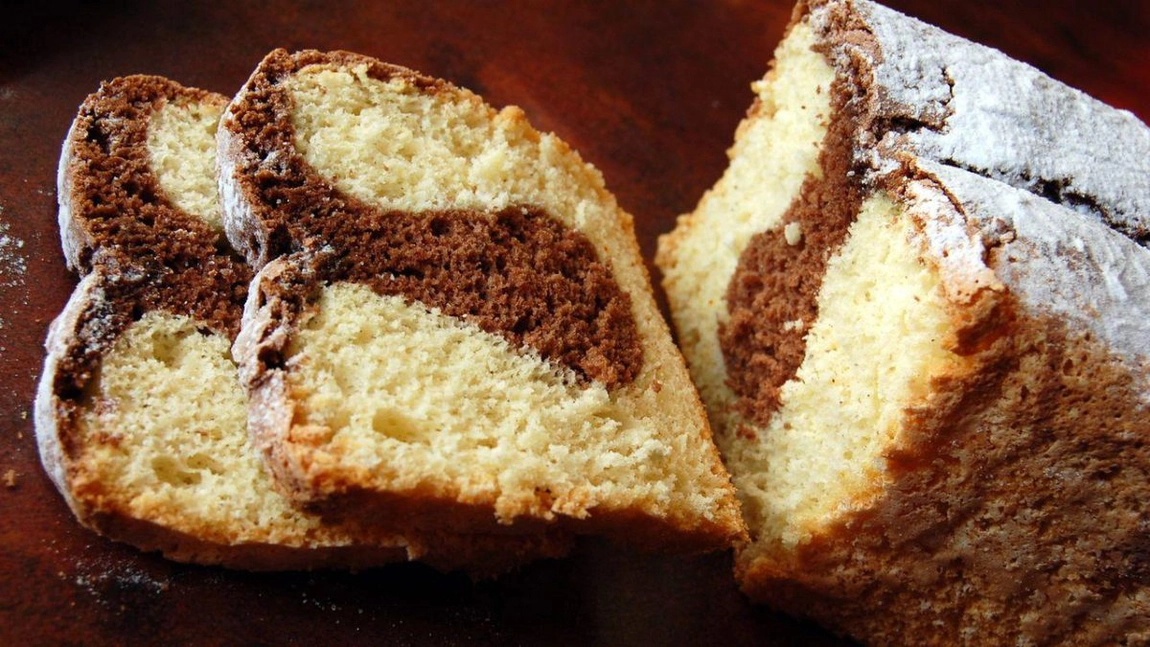 Chec pufos și delicios după rețeta bunicii. Trucuri simple pentru un desert savuros