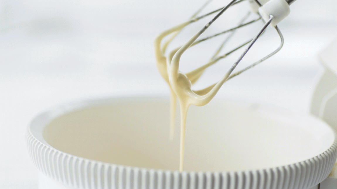 Crema cu lapte condensat. Un deliciu extraordinar din două ingrediente