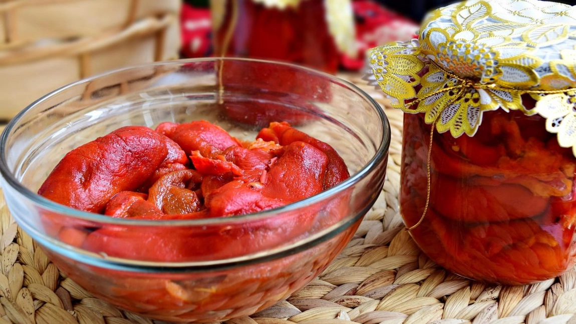 Rețetă ardei copți la borcan pentru iarnă. Trucuri simple pentru un preparat gustos și aromat