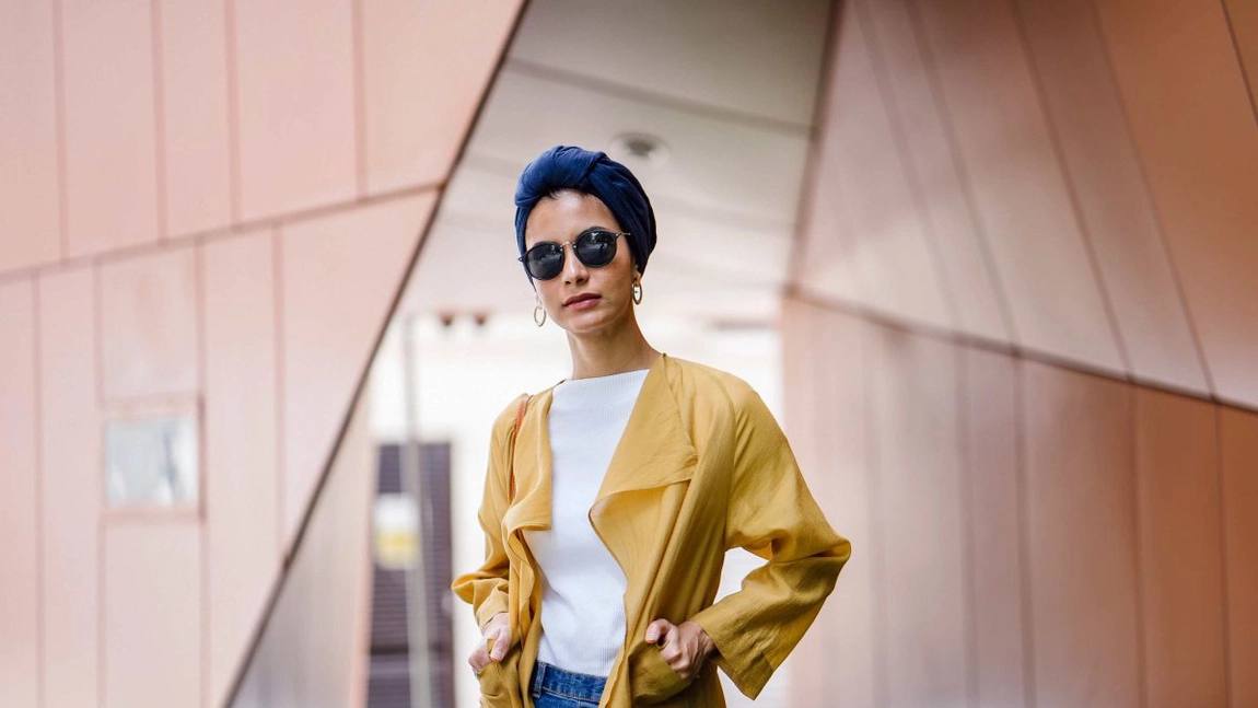 Cum te îmbraci comod, dar cu stil în funcție de anotimp? Descoperă 4 ținute casual pentru femei care arată superb