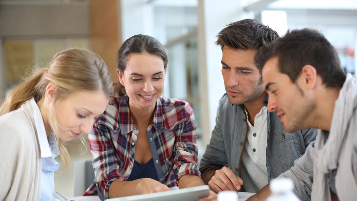 Numărul studenților care lucrează este cel mai mic în România, conform Eurostat