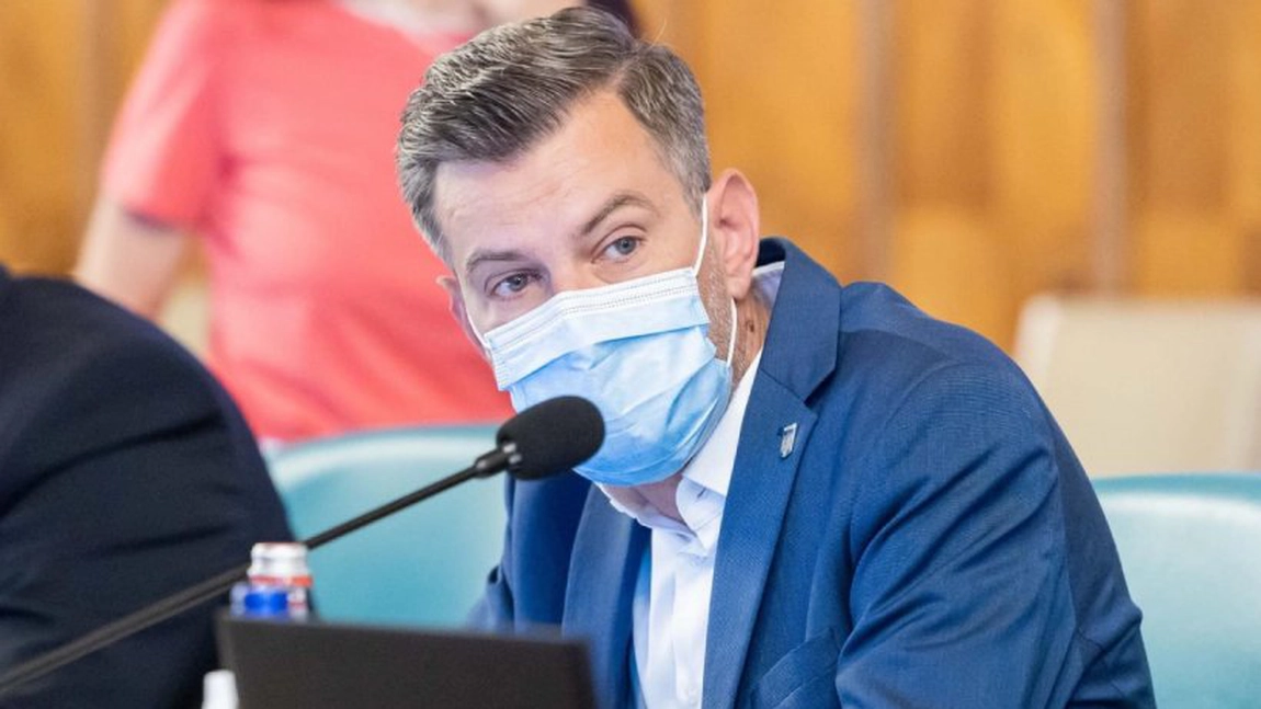 Ambulanță la Guvernul României. Secretarului de stat în Ministerul Muncii i s-a făcut rău. Cristian Vasilcoiu, depistat cu Covid-19