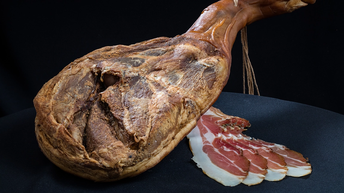 Cum se face jambonul. Prosciutto italian la tine în bucătărie