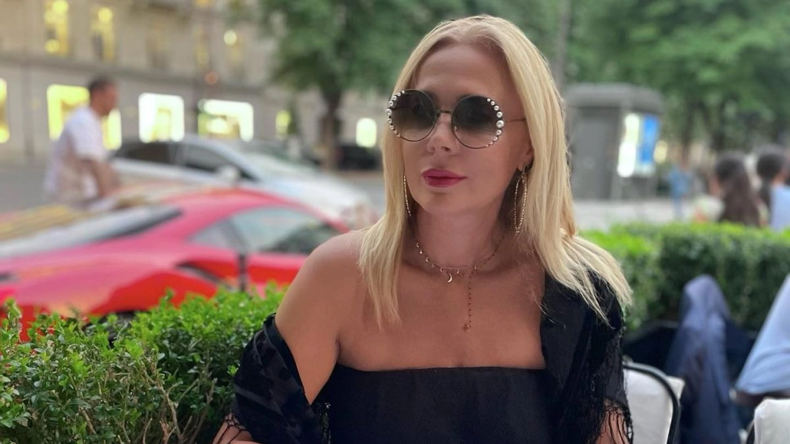 Dana Săvuică, în ipostaze provocatoare pe Facebook. Cum se menține în formă frumoasa vedetă