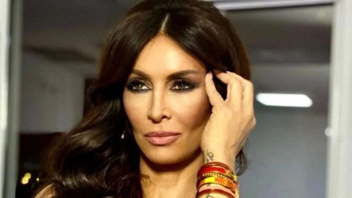 Mihaela Rădulescu, mereu la înălțime. Frumoasa vedetă a pozat în costum de baie la vârsta de 53 de ani