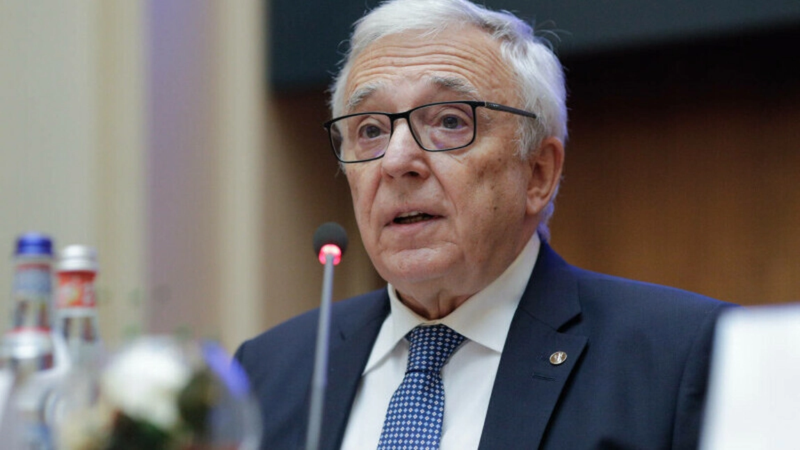 Guvernatorul BNR, Mugur Isărescu, despre inflaţia din România. Ce se întâmplă dacă nu intervenea schema de plafonare - VIDEO