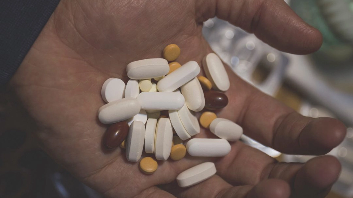 Este indicat antibioticul pentru tratarea COVID-19? Află care sunt recomandările medicilor