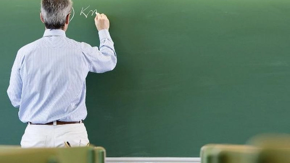 Profesori din Iaşi solicită ca proiectul pentru o nouă Lege a Educaţiei să fie mai mult timp dezbătut public