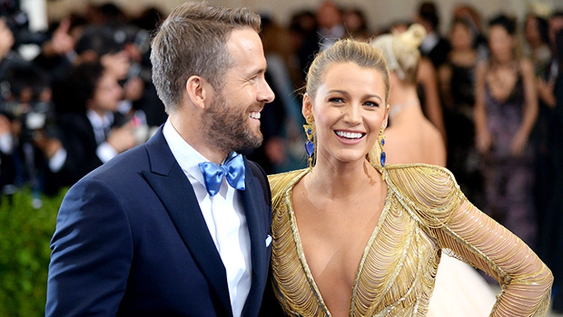 Blake Lively, frumoasa din Gossip Girl, a anunțat că este însărcinată cu cel de-al patrulea copil