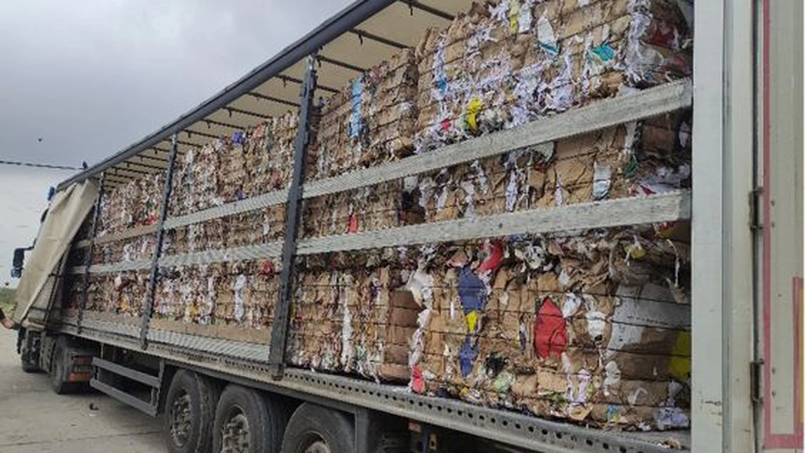 Salubris explică importanța reciclării hârtiei! Iată care sunt beneficiile pentru mediul înconjurător, dar și pentru economie