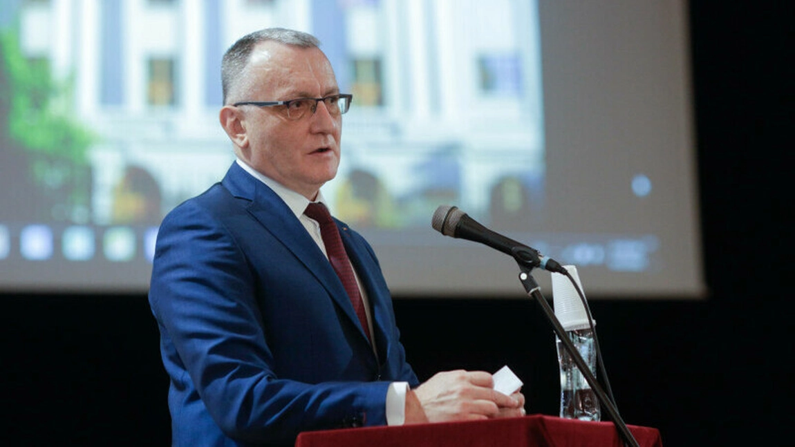 Reacţia ministrului Sorin Cîmpeanu, după ce a fost acuzat de plagiat: „Sunt un fel de habarnişti în domeniul educaţiei”
